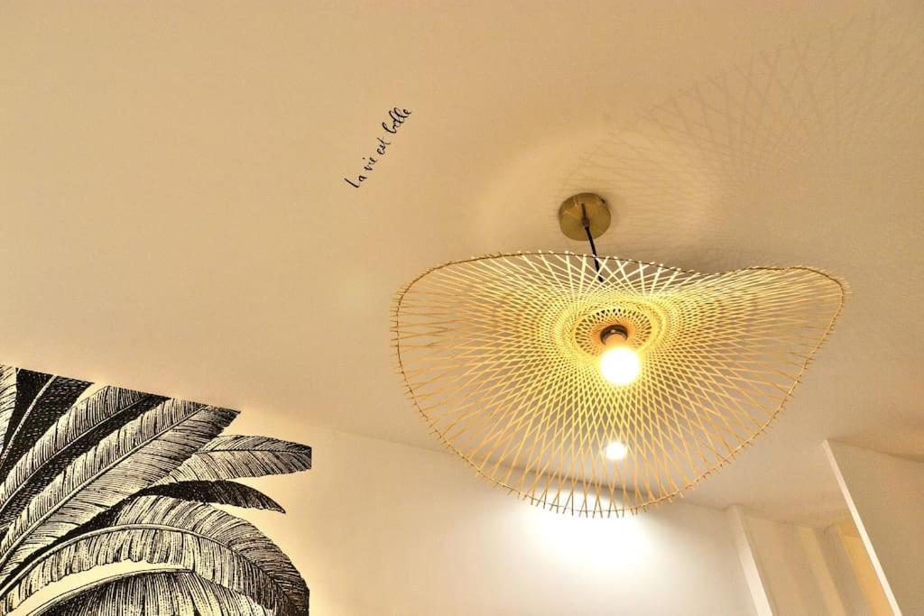 Apartment Tiny Cosy Namastay In Trendy Canal St Martin Area *